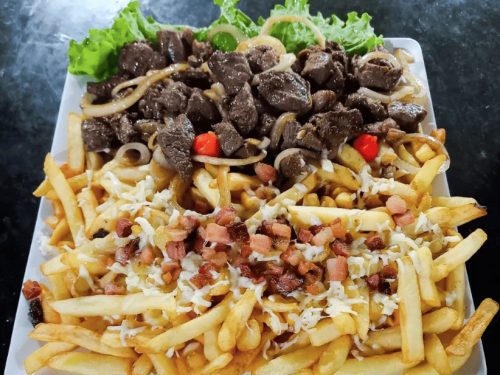 Alcatra na Chapa com Batata, Bacon e Queijo